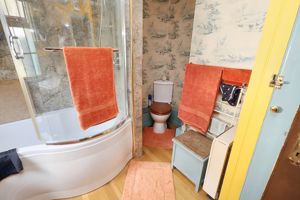 THORRINGTON ROAD- click for photo gallery
